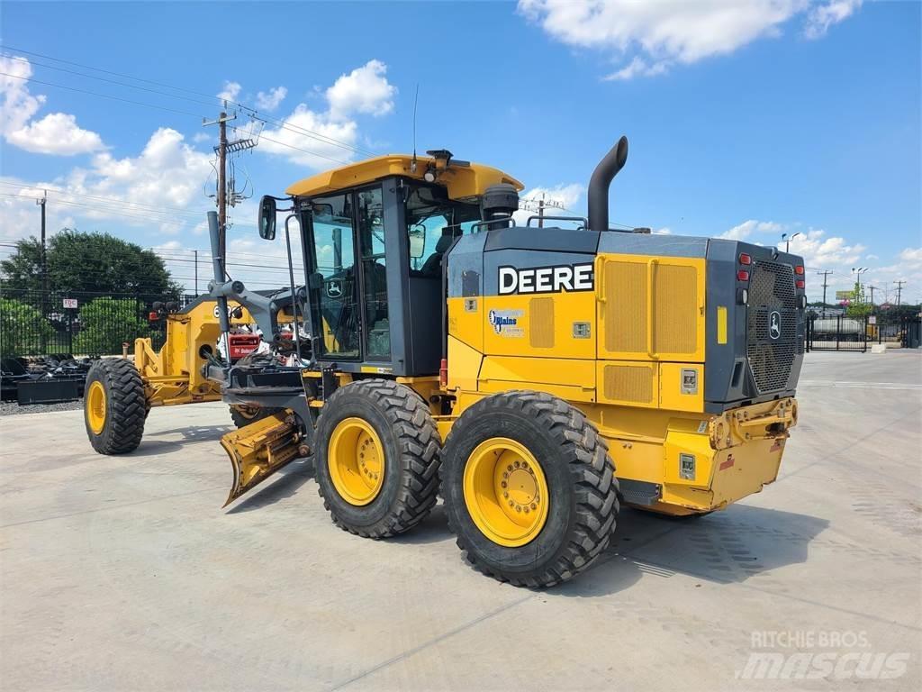 John Deere 672G Równiarki