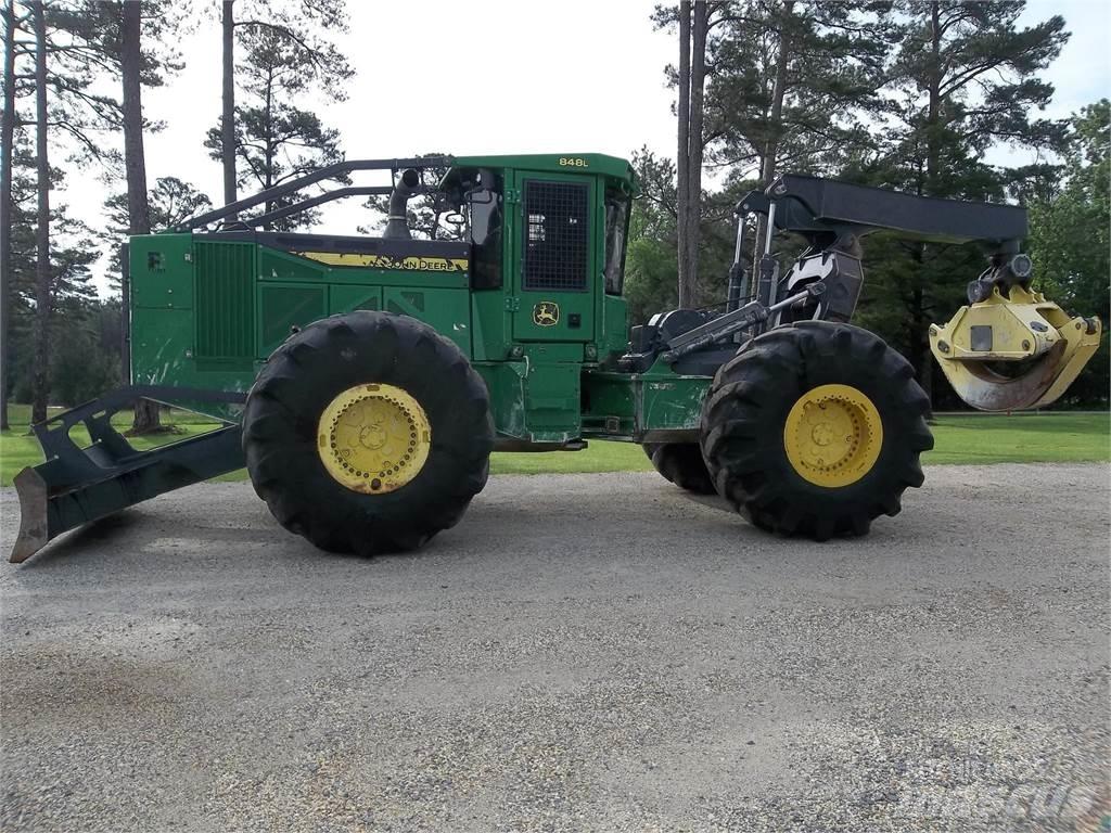 John Deere 848L Skidery