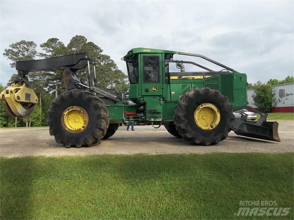 John Deere 848L Skidery