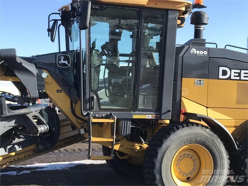 John Deere 872G Równiarki