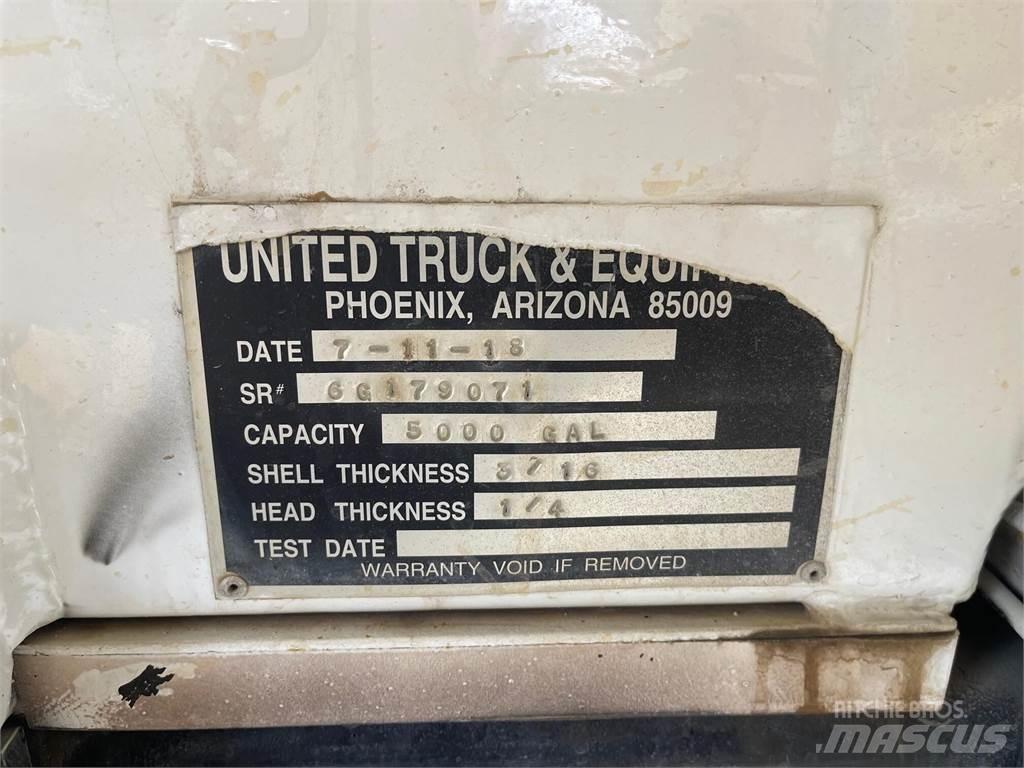 Kenworth T440 Polewaczki