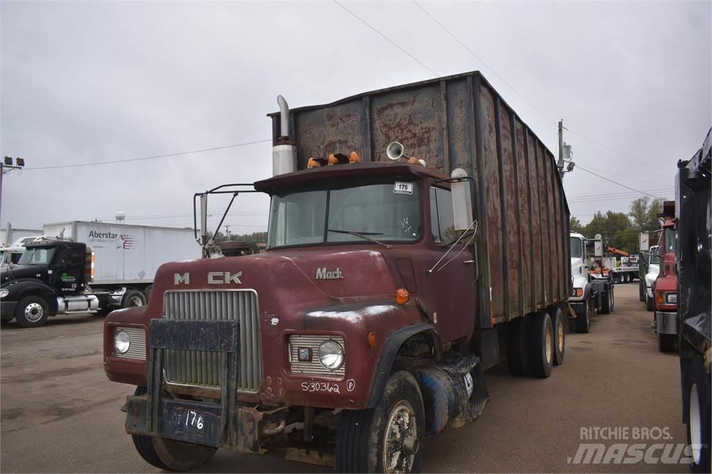 Mack DM685S Żurawie samochodowe