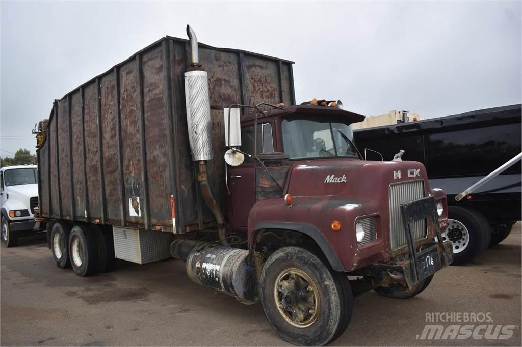 Mack DM685S Żurawie samochodowe