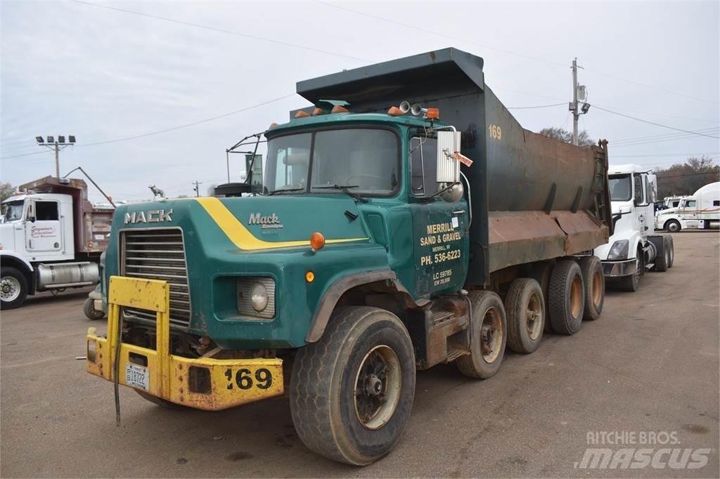 Mack DM688 Wywrotki