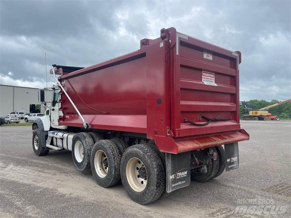 Mack GRANITE 64FR Maszyny budowlane - Inne