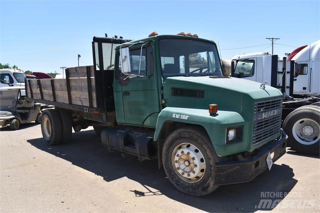 Mack MIDLINER CS200 Wywrotki
