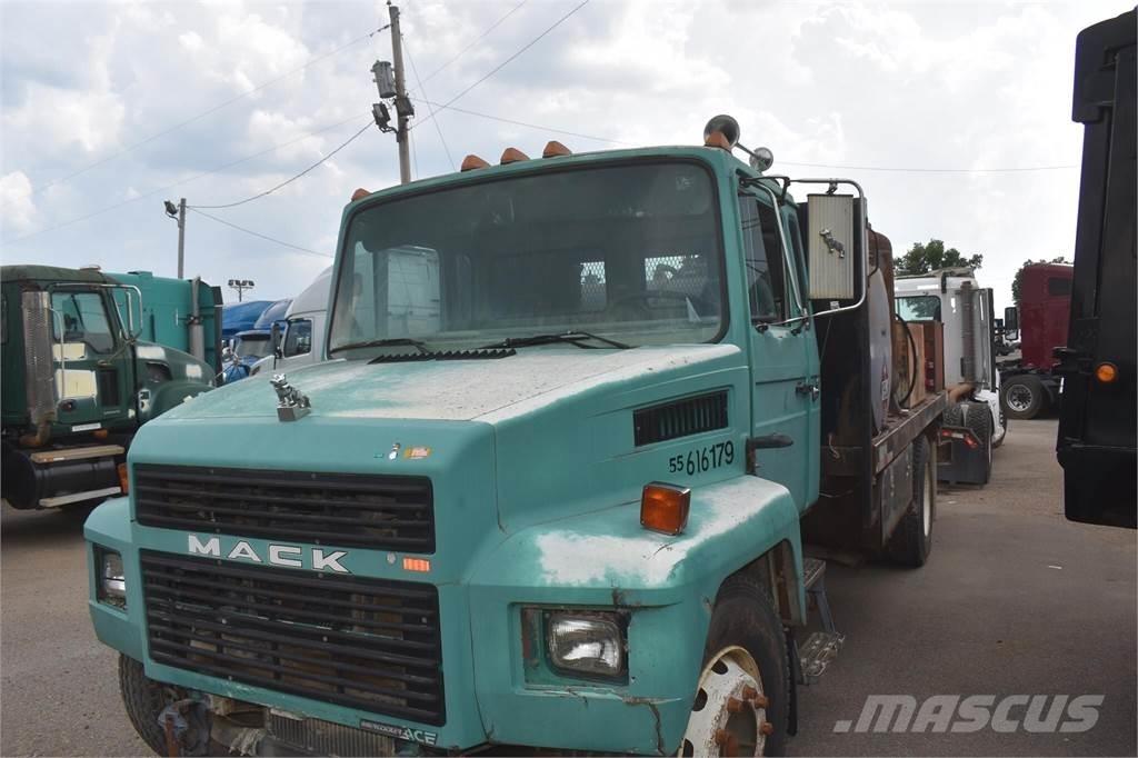 Mack MIDLINER CS200 Cysterna