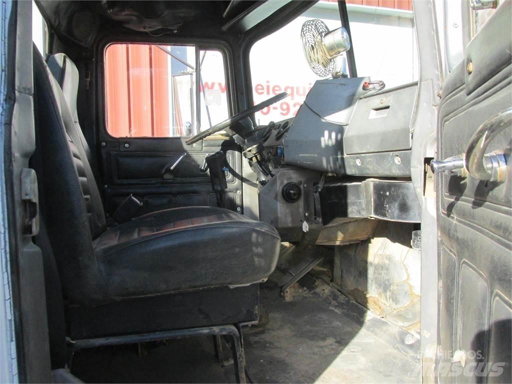 Mack R685S Cysterna