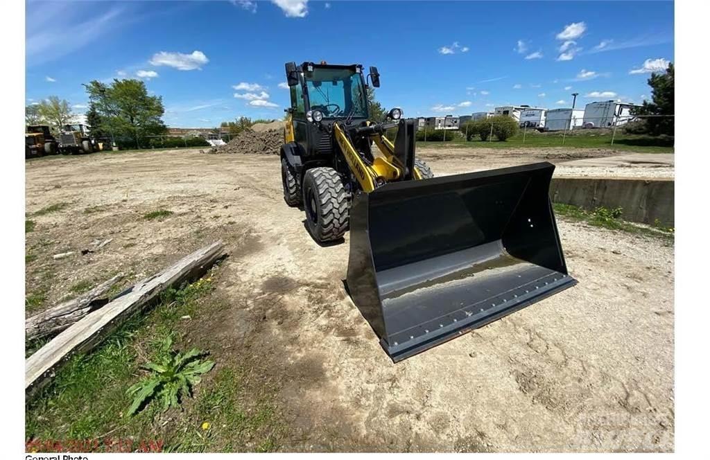New Holland W80C Ładowarki kołowe