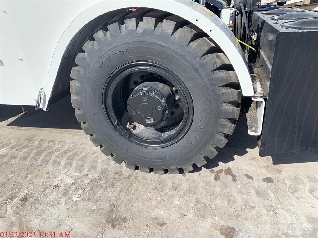 Roadtec MTV1100E Pojazdy do transportu materiału
