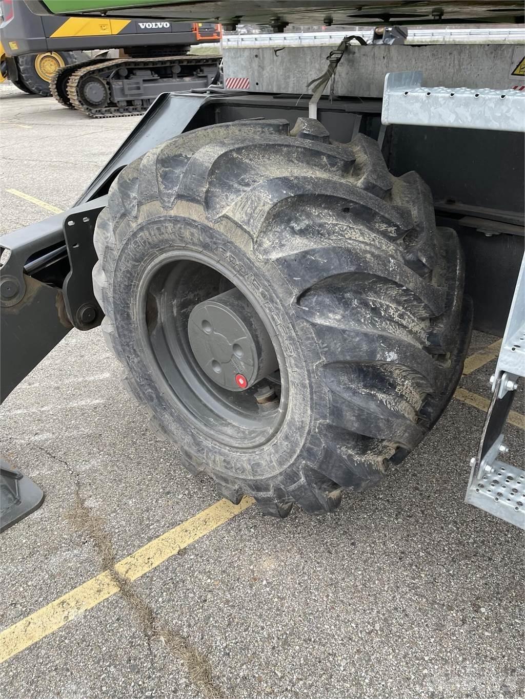 Sennebogen 718E Koparki przeładunkowe