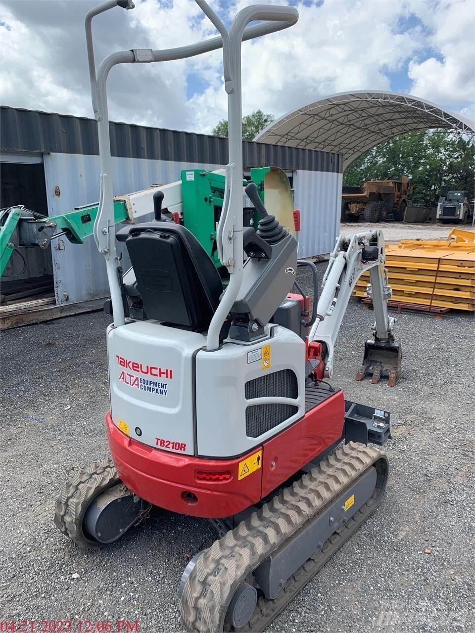 Takeuchi TB210R Minikoparki