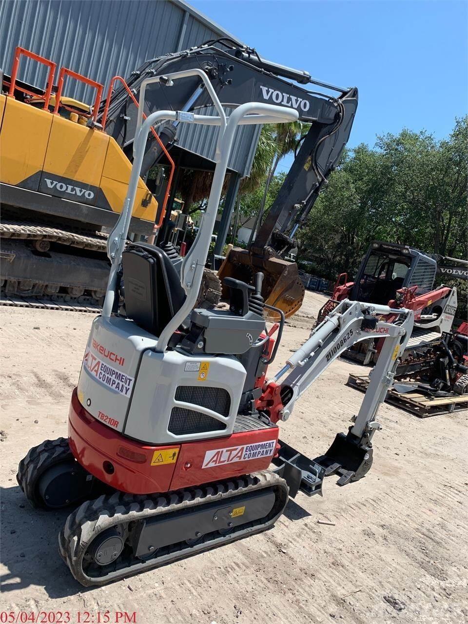 Takeuchi TB210R Minikoparki