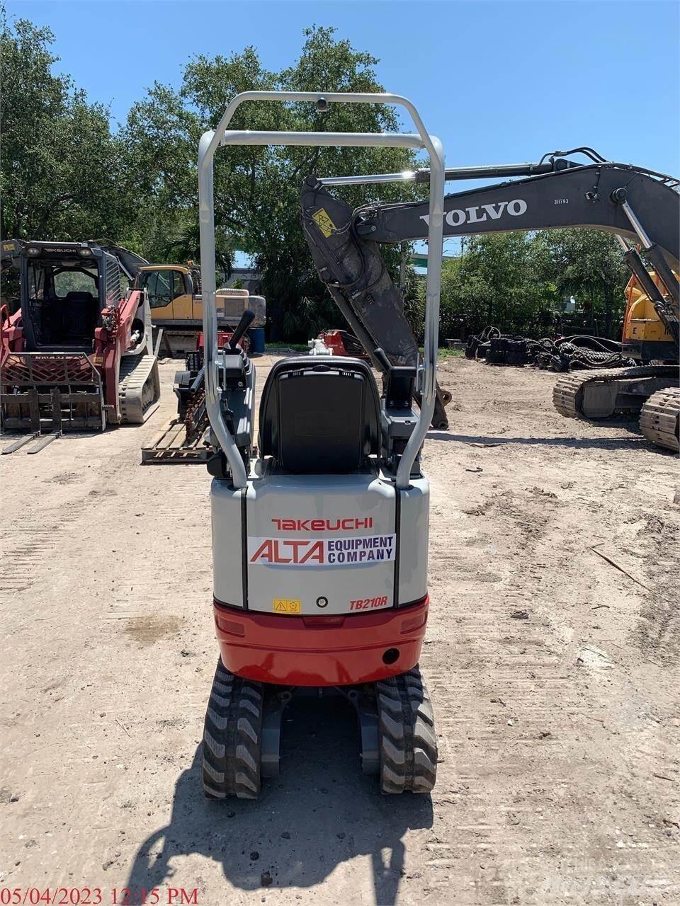 Takeuchi TB210R Minikoparki