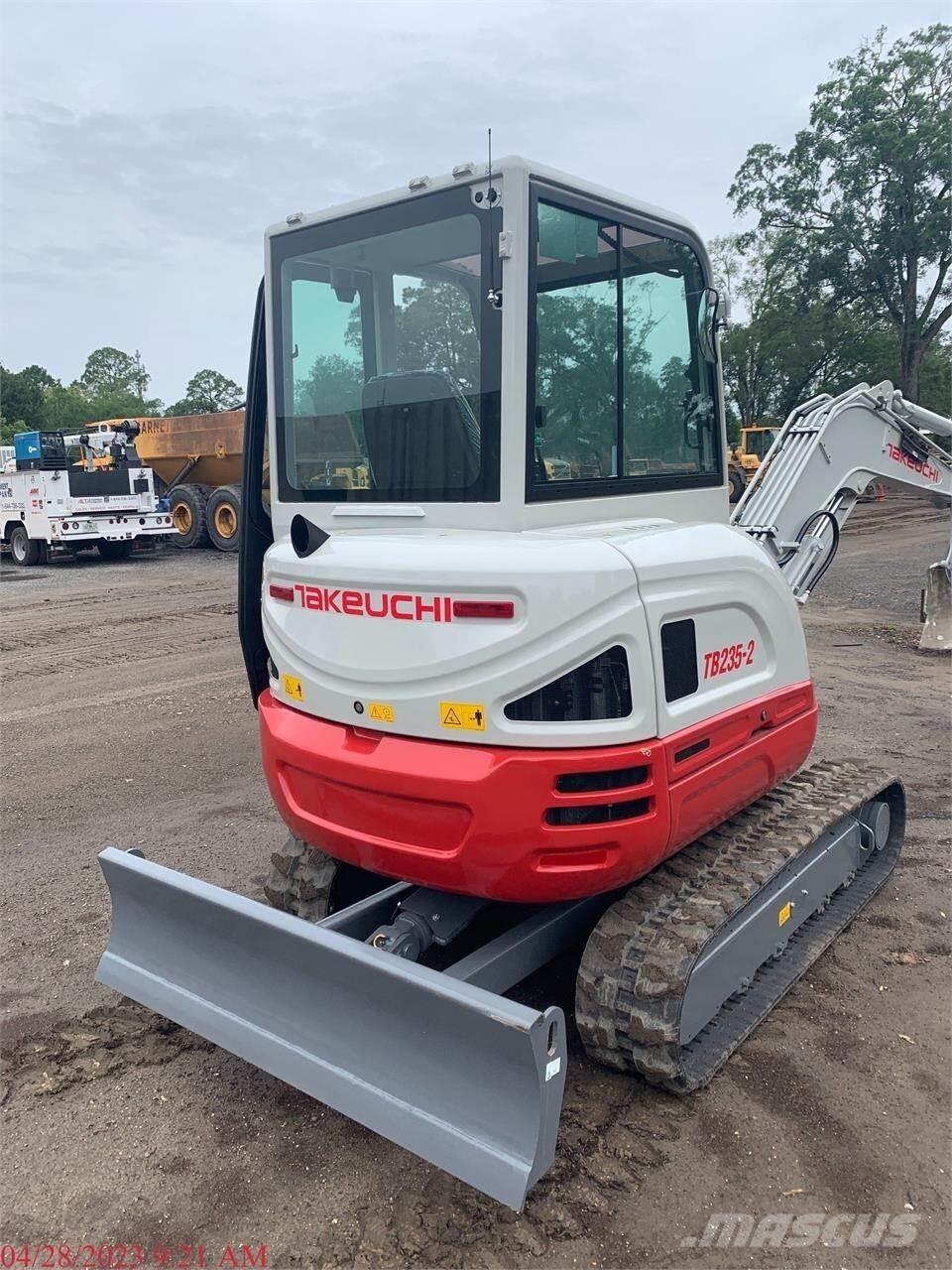 Takeuchi TB235-2 Minikoparki