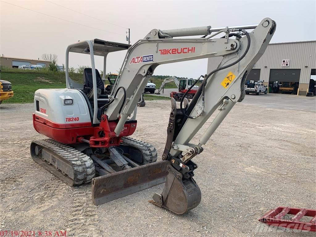 Takeuchi TB240 Minikoparki
