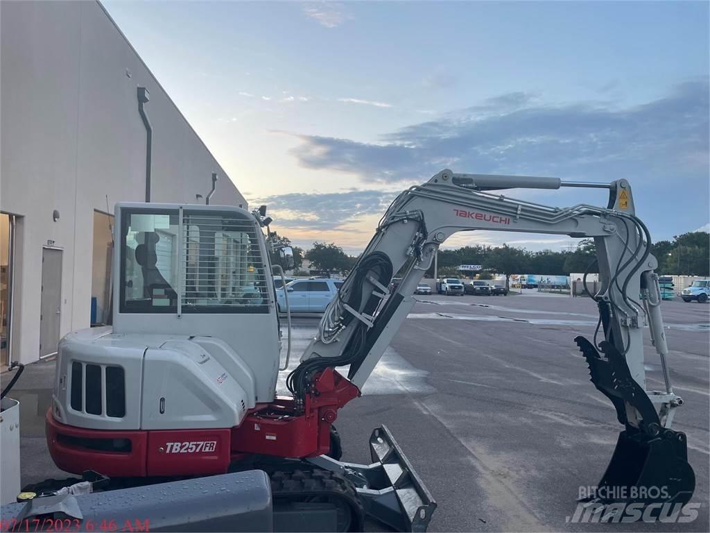 Takeuchi TB257FR Koparki gąsienicowe
