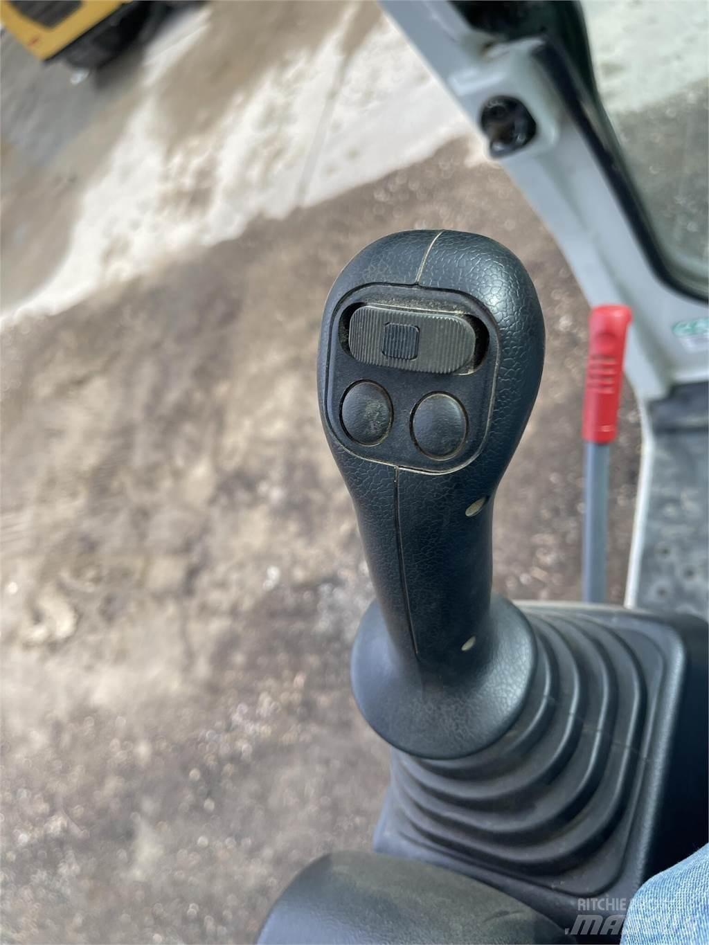 Takeuchi TB370 Koparki gąsienicowe