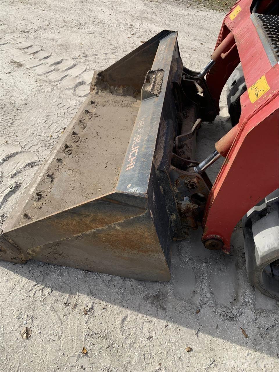 Takeuchi TL8 Ładowarki burtowe