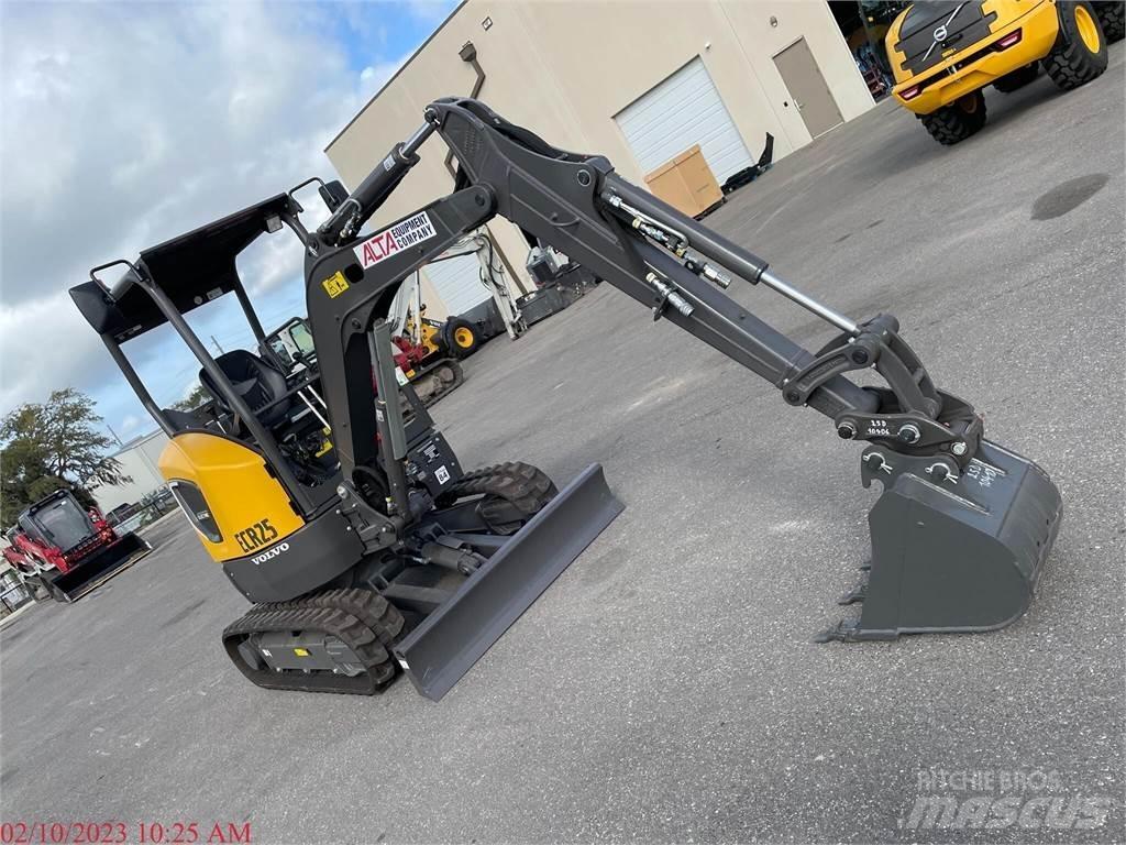 Volvo ECR25D Minikoparki