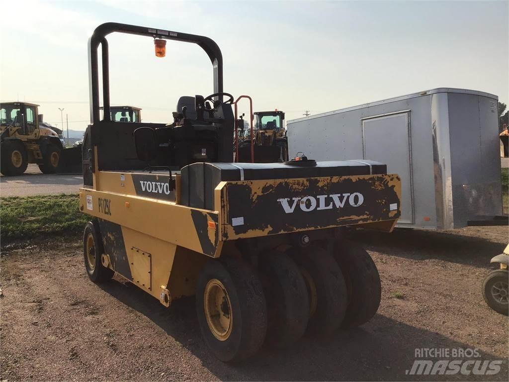 Volvo PT125C Walce ogumione