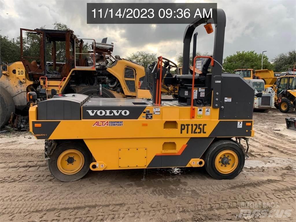Volvo PT125C Walce ogumione