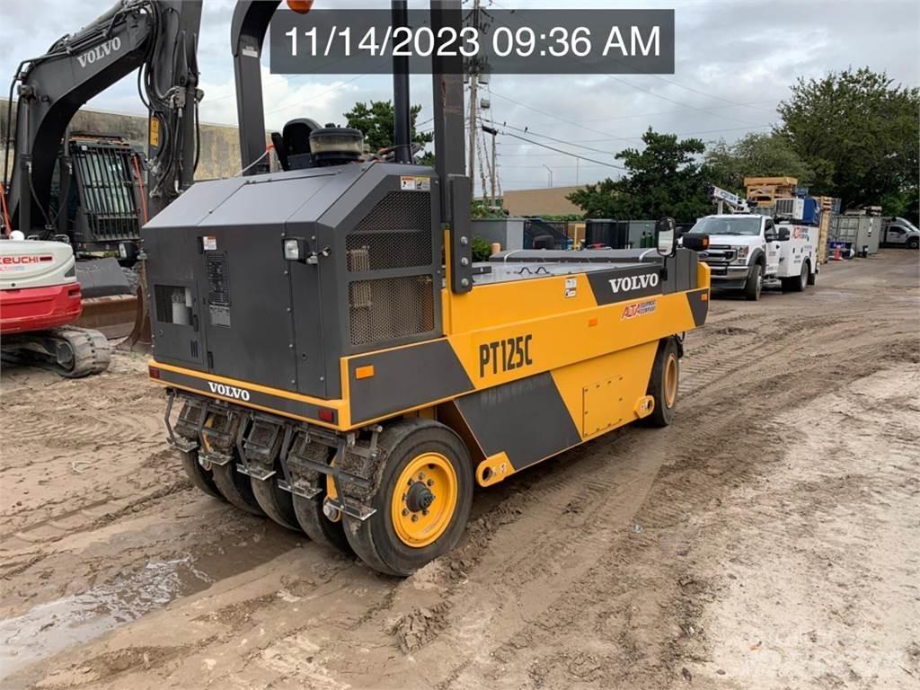 Volvo PT125C Walce ogumione