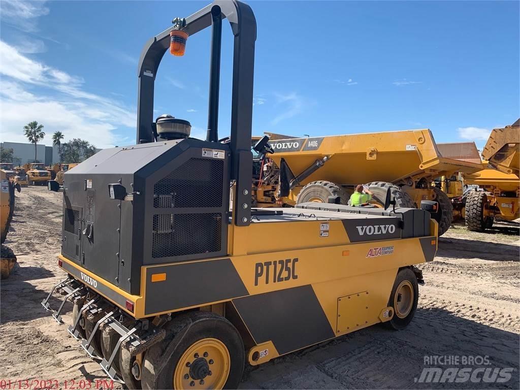 Volvo PT125C Walce ogumione