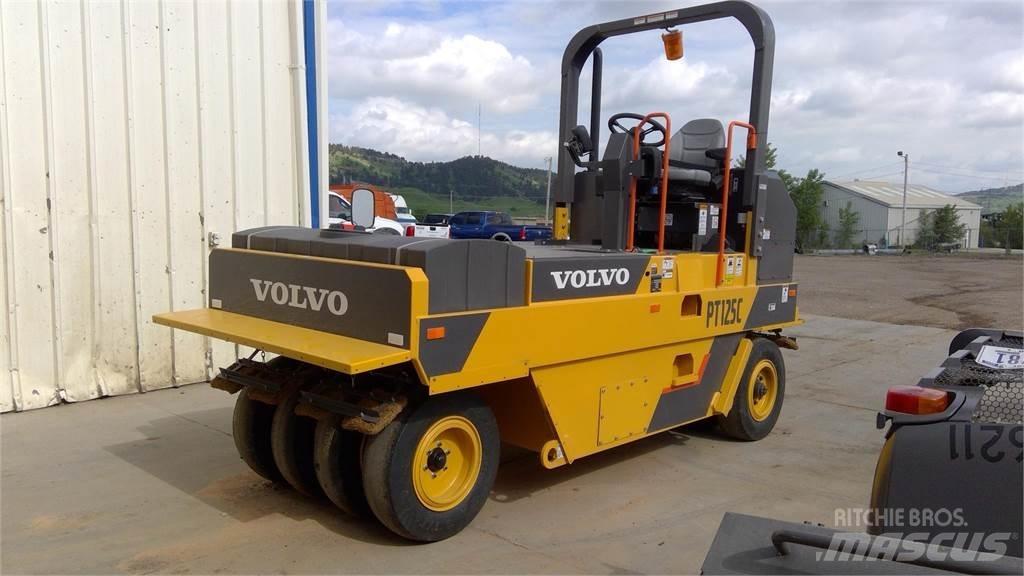 Volvo PT125C Walce ogumione