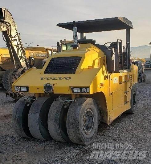 Volvo PTR240 Walce ogumione