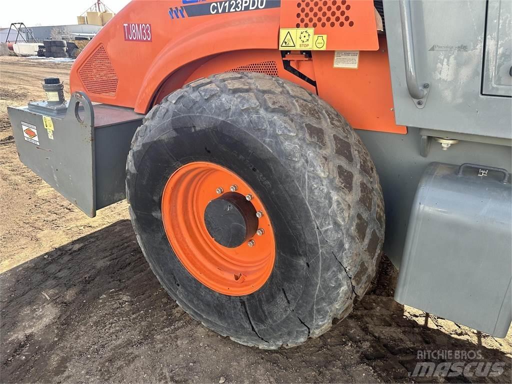 XCMG CV123PDU Walce dwubębnowe