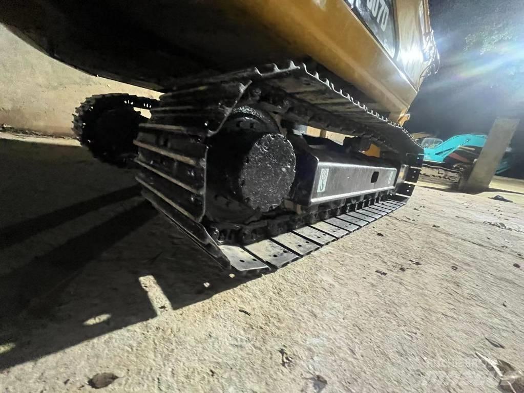 CAT 307 D Koparki gąsienicowe