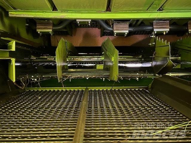 CLAAS Mega 208 Kombajny zbożowe