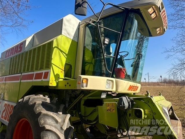 CLAAS Mega 208 Kombajny zbożowe