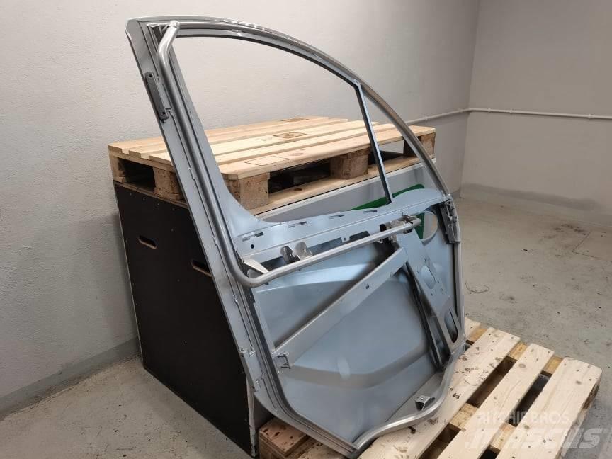 Manitou MLT 737 door Kabiny i wnętrze
