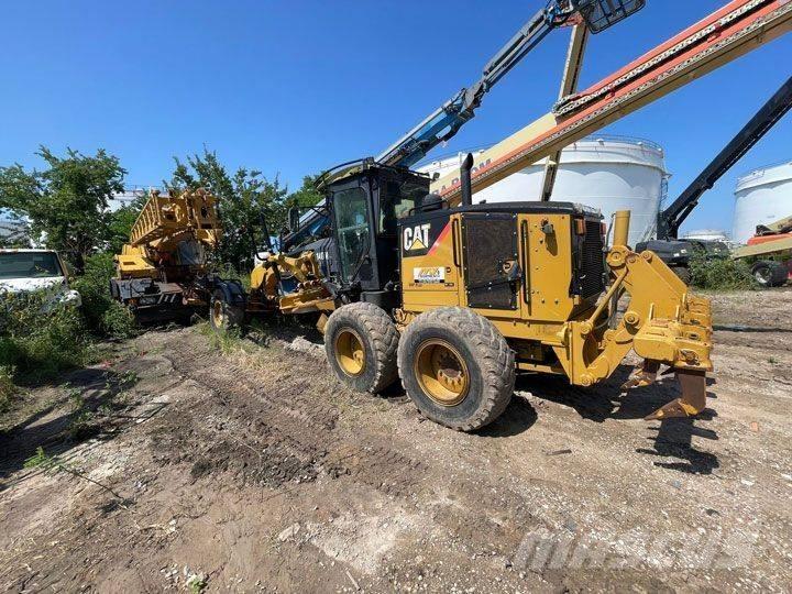 CAT 140 M Równiarki