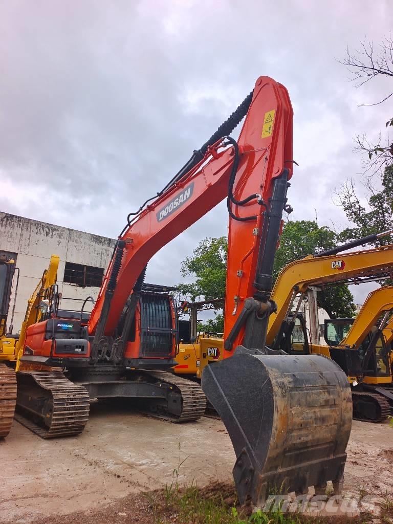 Doosan DX 300 Koparki gąsienicowe