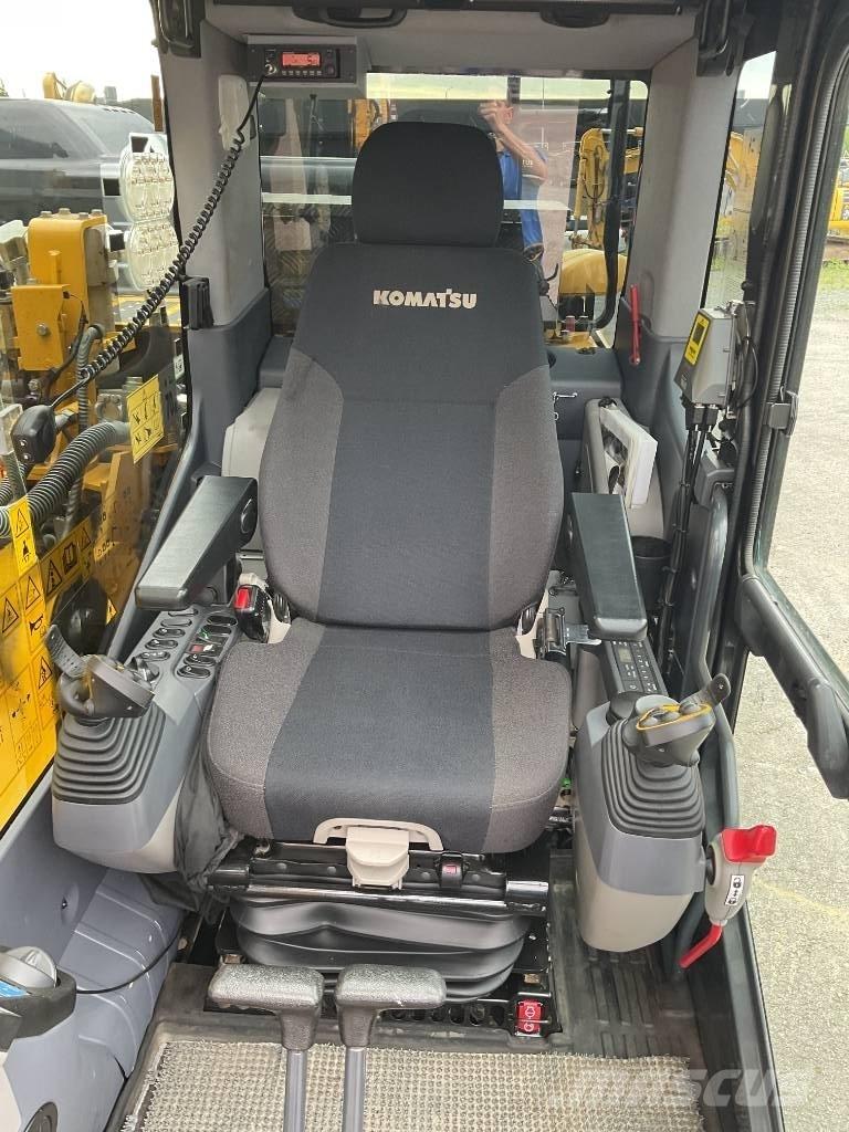 Komatsu PC240LC-11 Koparki gąsienicowe