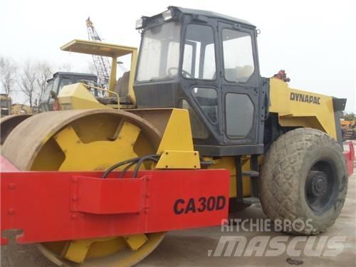 Dynapac CA 30 D Walce jednobębnowe