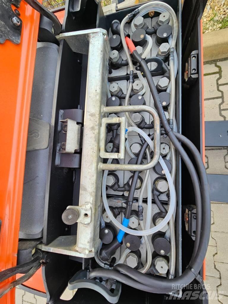 BT LPE200 Wózki widłowe unoszące z platformą dla operatora