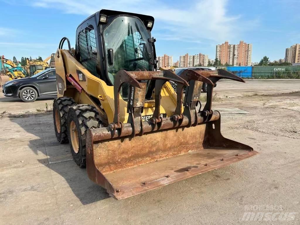 CAT 246 C Ładowarki burtowe