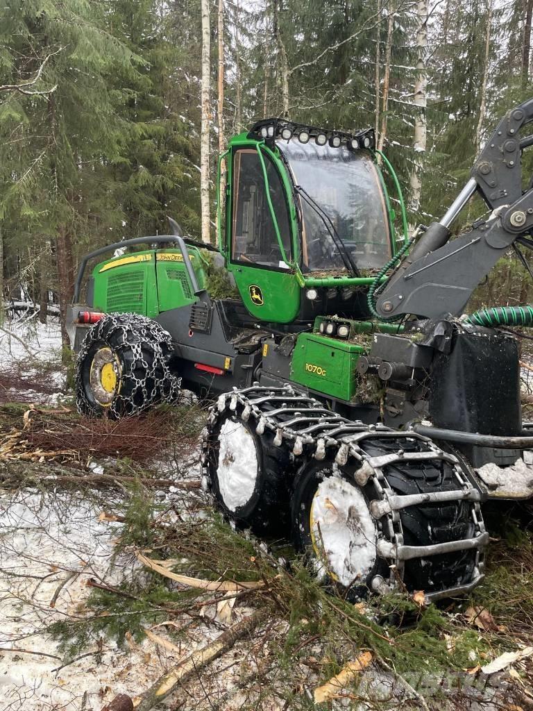 John Deere 1070 G Harwestery