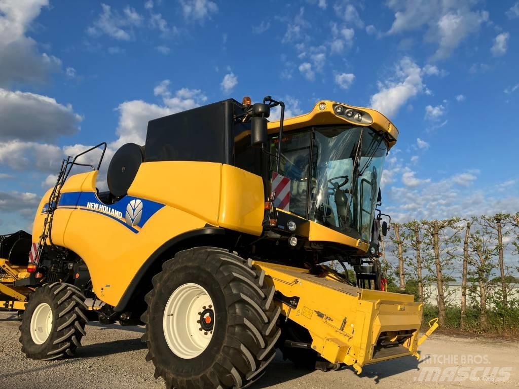 New Holland CX 6090 Kombajny zbożowe