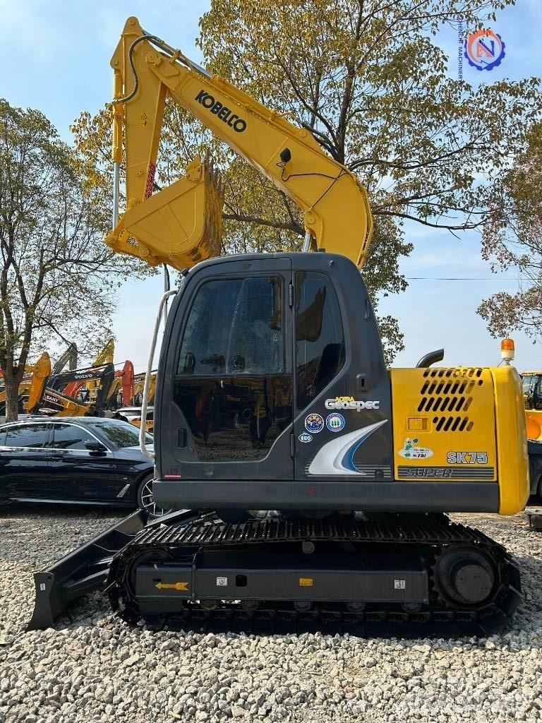 Kobelco SK 75 Koparki gąsienicowe