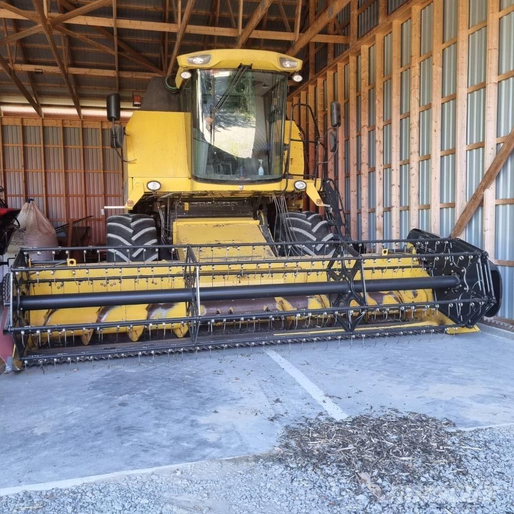New Holland TC 5070 Kombajny zbożowe