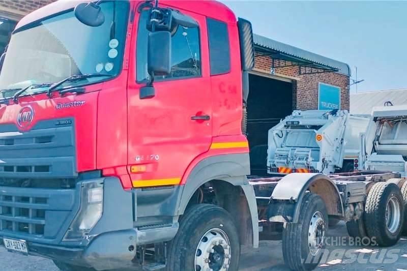 UD CGE 370 8x4 Inne