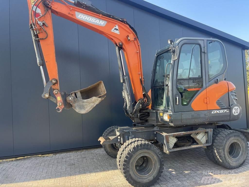 Doosan DX57W Koparki kołowe