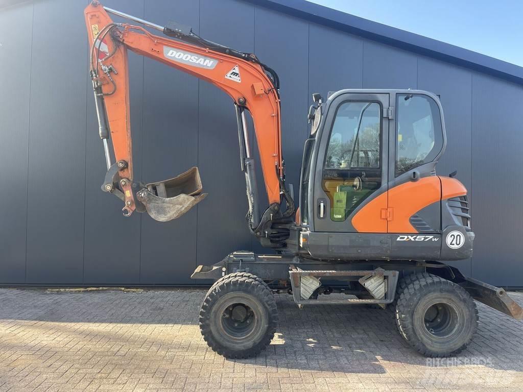 Doosan DX57W Koparki kołowe