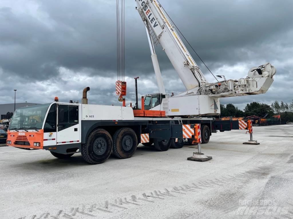 Demag AC 300 Żurawie szosowo-terenowe