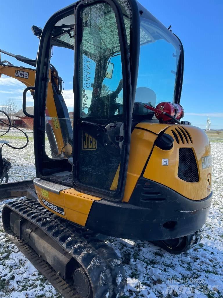 JCB 8026 CTS Minikoparki